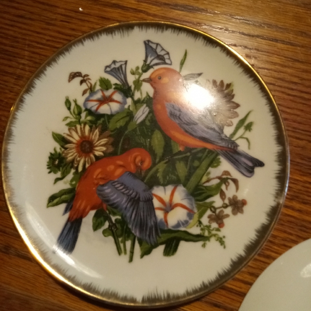 2 vintage Bird Decorative Plates